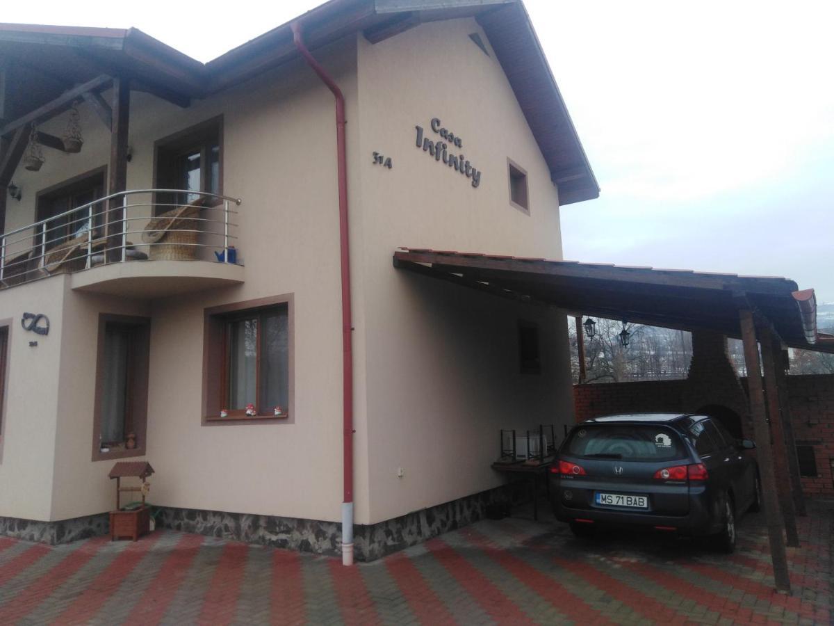 Hotel Casa Infinity Sovata Exterior foto